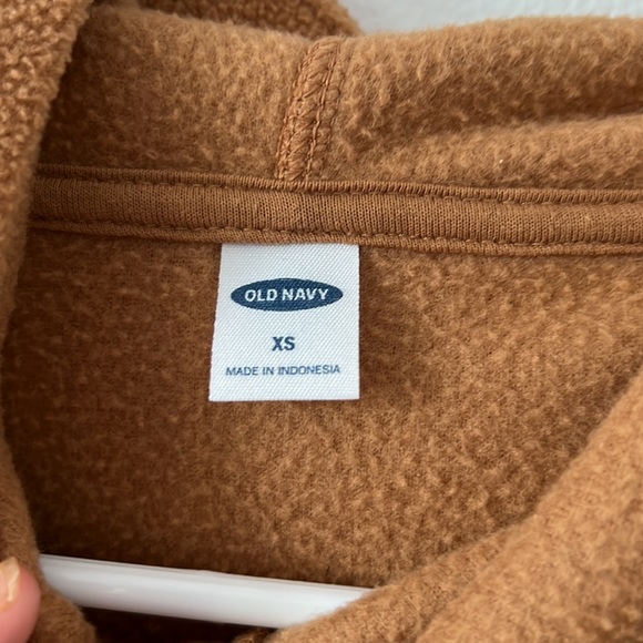 OLD NAVY Oversized Micro Performance Fleece Pullover Hoodie - Picture 3 of 5